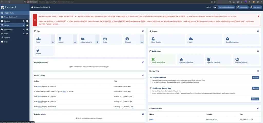 Vista del panel de administración de Joomla en Devvortex tras iniciar sesión con las credenciales obtenidas.